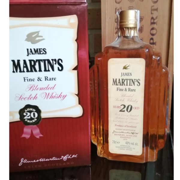 James Martin 20A cx cartão