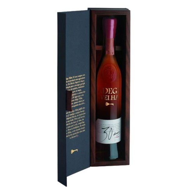 Aguardente Adega Velha 30 anos